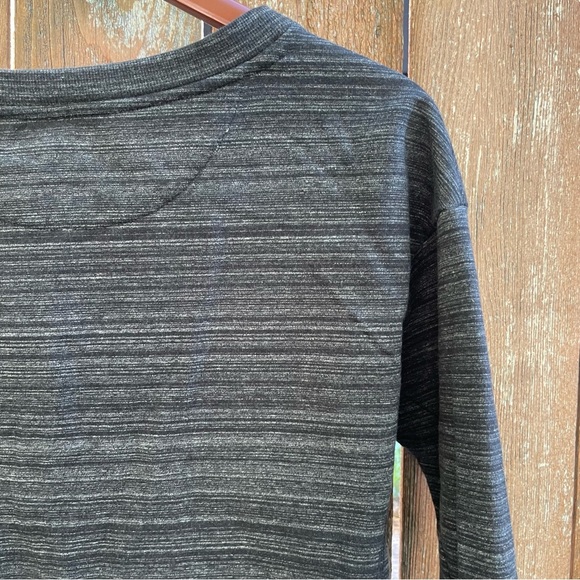 GAP FIT Women’s Gray Long Sleeve Pullover Crew Neck Sweatshirt Size XS - Picture 9 of 10